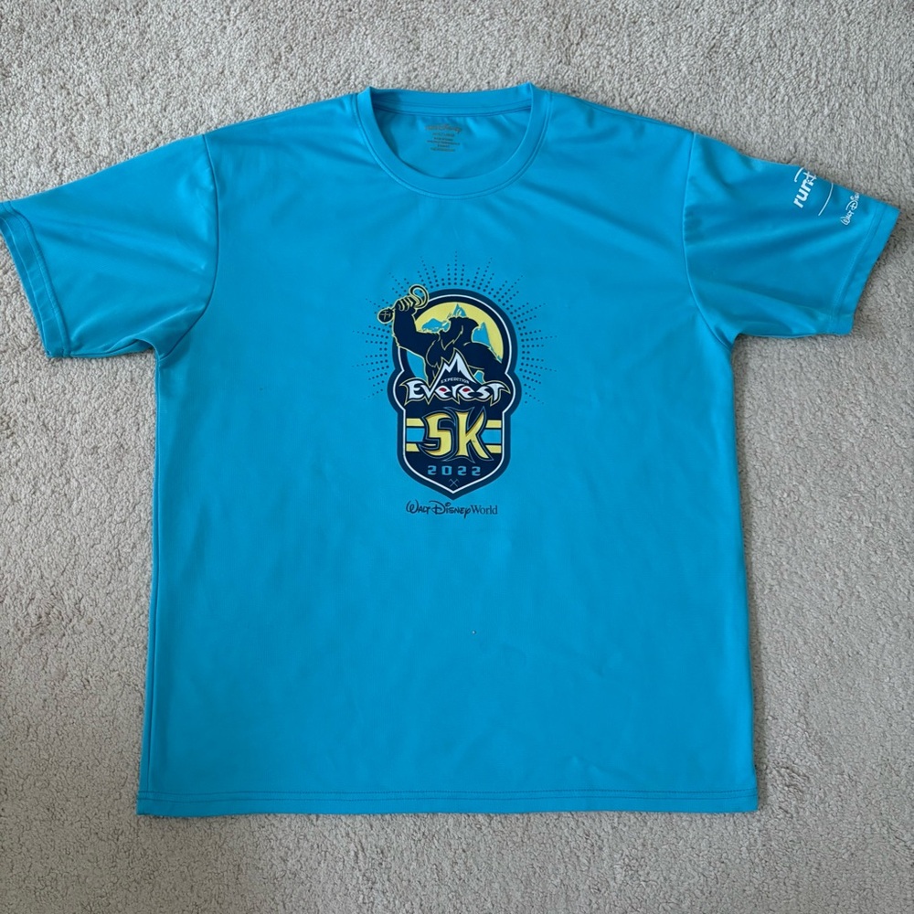 RunDisney Men’s 2022 Everest Blue T-Shirt